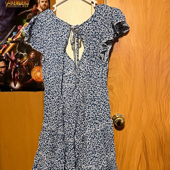 Dresses & Skirts - blue and white flower dress